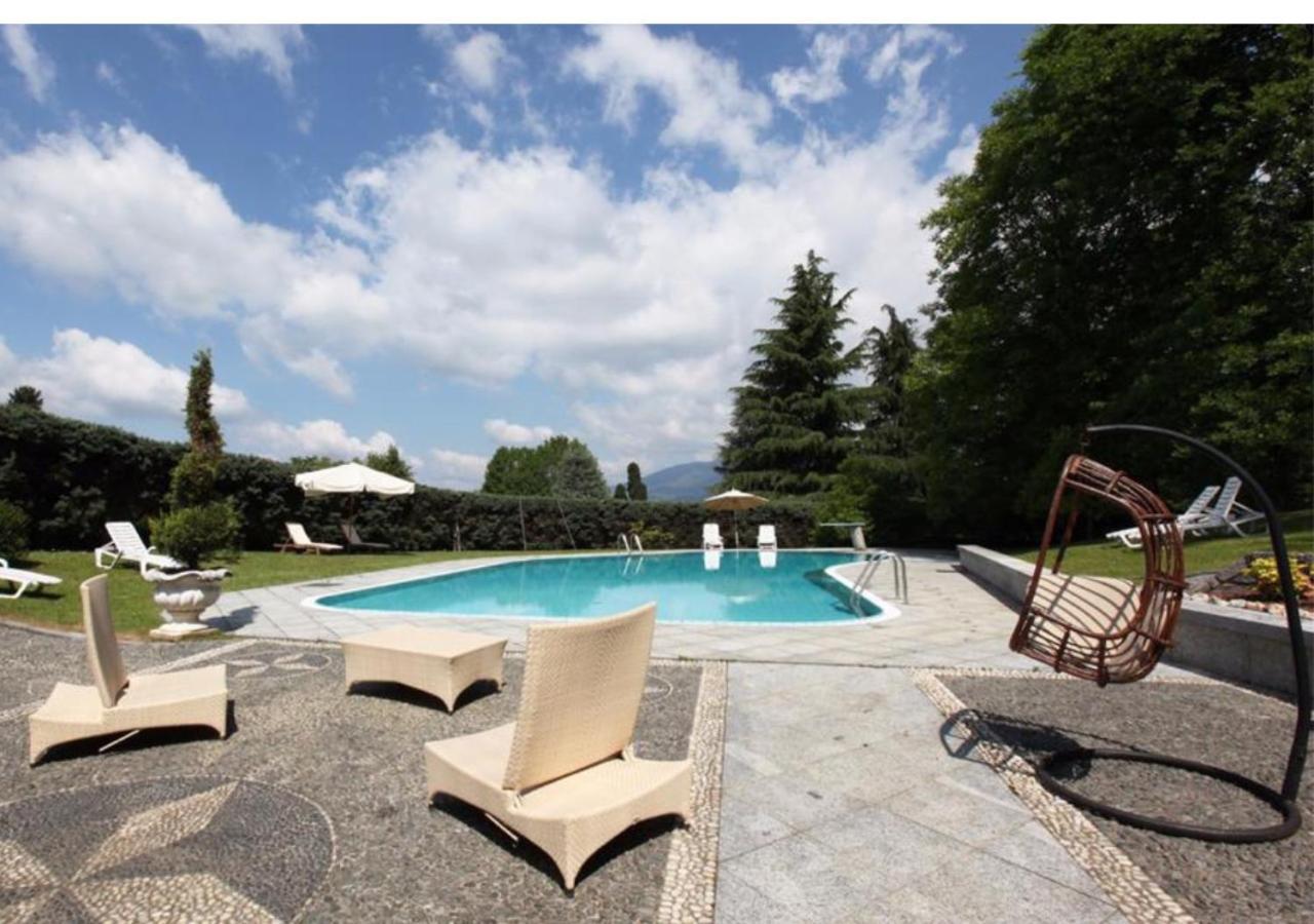 Villa Ghiringhelli Azzate Exteriör bild